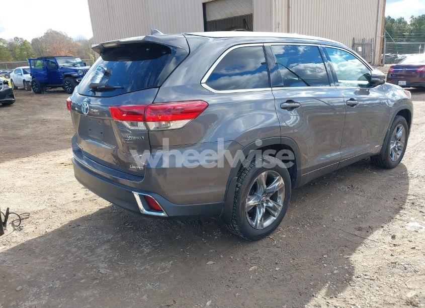 Photo 4 of 2017 Toyota Highlander HYBRID LIMITED PLATINUM (VIN 5TDDGRFH8HS021637)