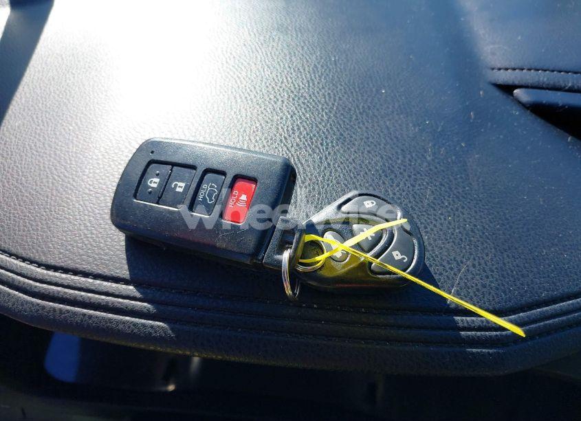 Photo 11 of 2017 Toyota Highlander HYBRID LIMITED (VIN 5TDDGRFH8HS024036)