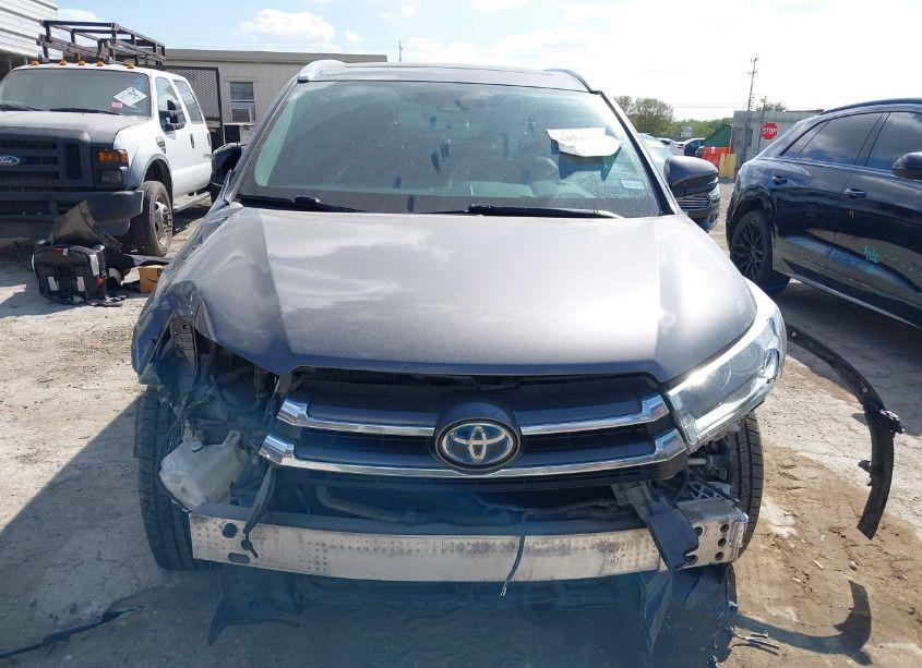 Photo 12 of 2017 Toyota Highlander HYBRID LIMITED PLATINUM (VIN 5TDDGRFH8HS028801)