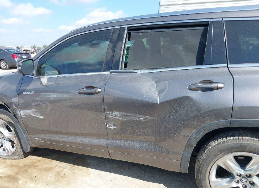 Photo 14 of 2017 Toyota Highlander HYBRID LIMITED PLATINUM (VIN 5TDDGRFH8HS028801)