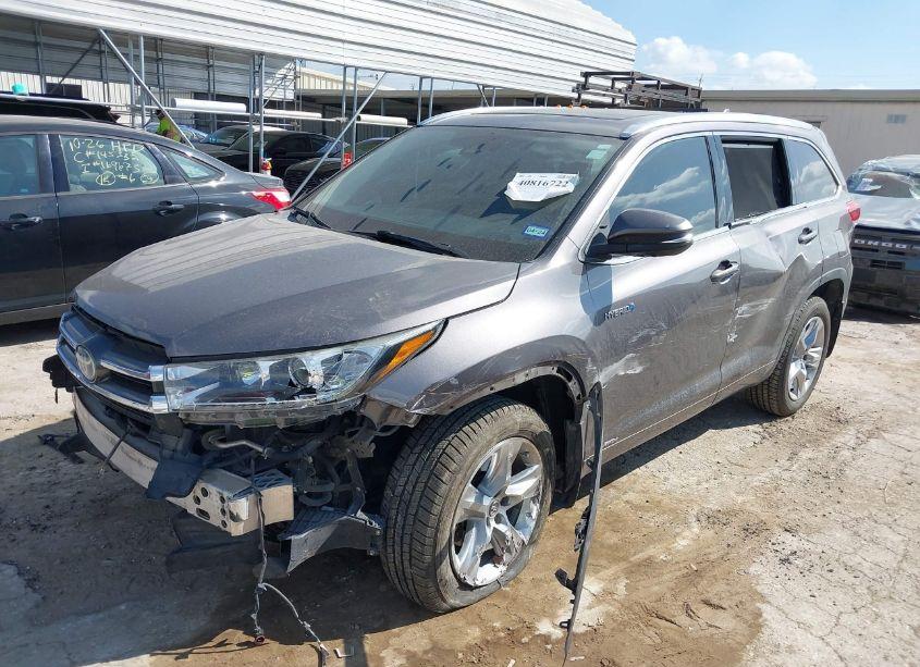 Photo 2 of 2017 Toyota Highlander HYBRID LIMITED PLATINUM (VIN 5TDDGRFH8HS028801)