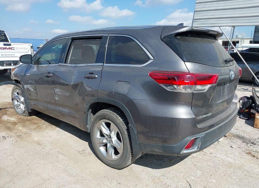 Photo 3 of 2017 Toyota Highlander HYBRID LIMITED PLATINUM (VIN 5TDDGRFH8HS028801)