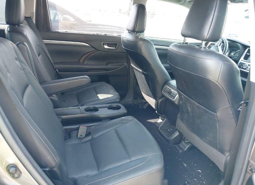 Photo 8 of 2017 Toyota Highlander HYBRID LIMITED PLATINUM (VIN 5TDDGRFH8HS028801)