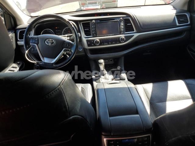 Photo 10 of 2017 TOYOTA HIGHLANDER HYBRID LIMITED (VIN 5TDDGRFH8HS029589)