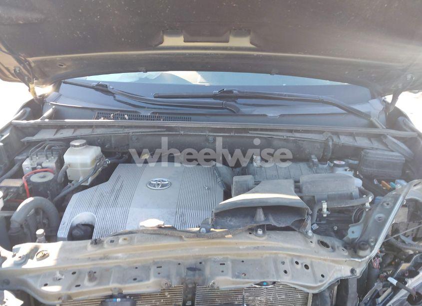 Photo 10 of 2018 Toyota Highlander HYBRID LIMITED PLATINUM (VIN 5TDDGRFH8JS045443)