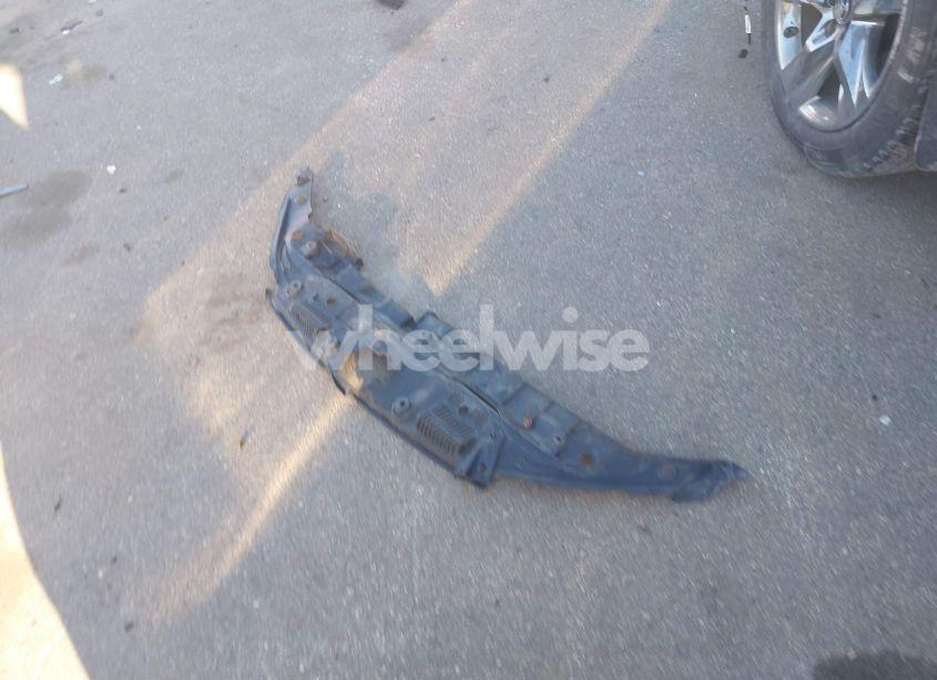 Photo 12 of 2018 Toyota Highlander HYBRID LIMITED PLATINUM (VIN 5TDDGRFH8JS045443)