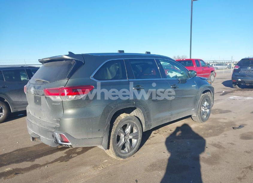 Photo 4 of 2018 Toyota Highlander HYBRID LIMITED PLATINUM (VIN 5TDDGRFH8JS045443)