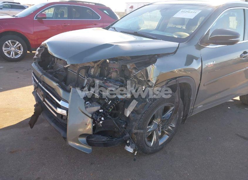 Photo 6 of 2018 Toyota Highlander HYBRID LIMITED PLATINUM (VIN 5TDDGRFH8JS045443)