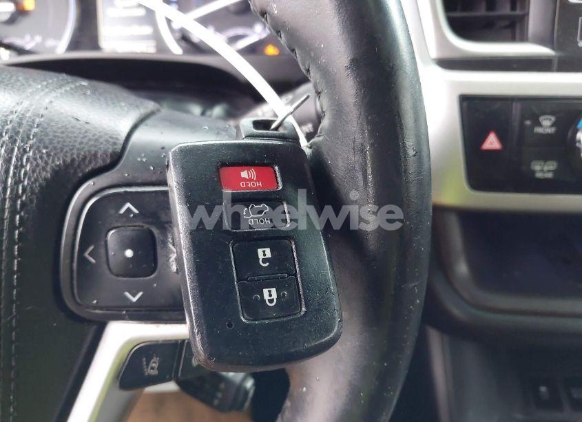 Photo 11 of 2017 Toyota Highlander HYBRID LIMITED (VIN 5TDDGRFH9HS024322)