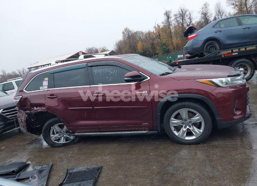 Photo 13 of 2017 Toyota Highlander HYBRID LIMITED (VIN 5TDDGRFH9HS024322)