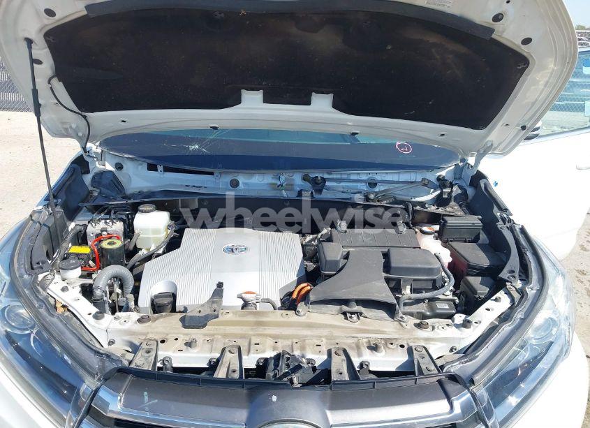 Photo 10 of 2017 Toyota Highlander HYBRID LIMITED PLATINUM (VIN 5TDDGRFH9HS032016)