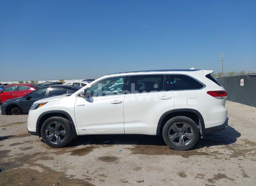 Photo 14 of 2017 Toyota Highlander HYBRID LIMITED PLATINUM (VIN 5TDDGRFH9HS032016)