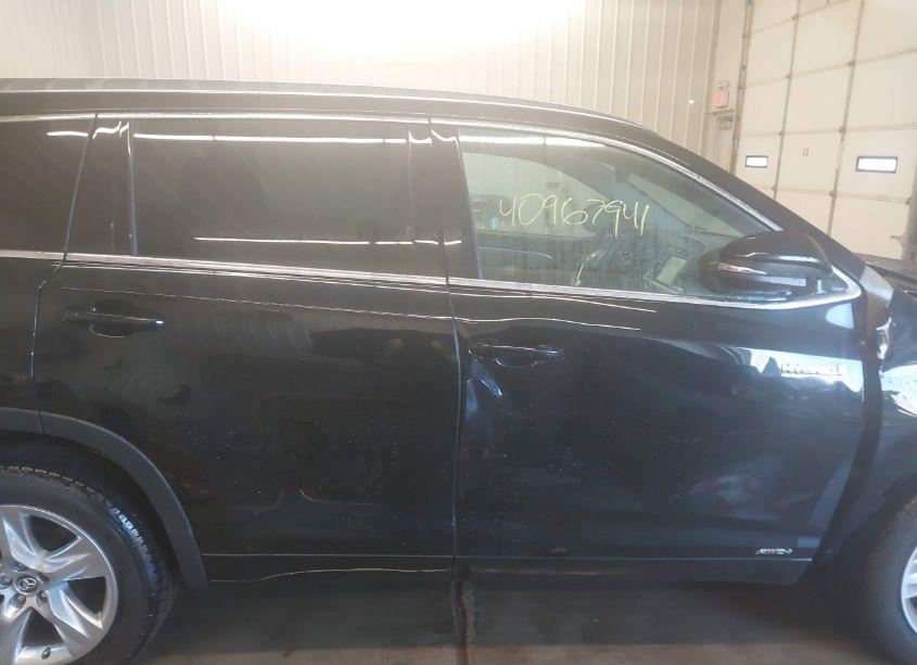 Photo 14 of 2019 Toyota Highlander HYBRID LIMITED (VIN 5TDDGRFH9KS073799)