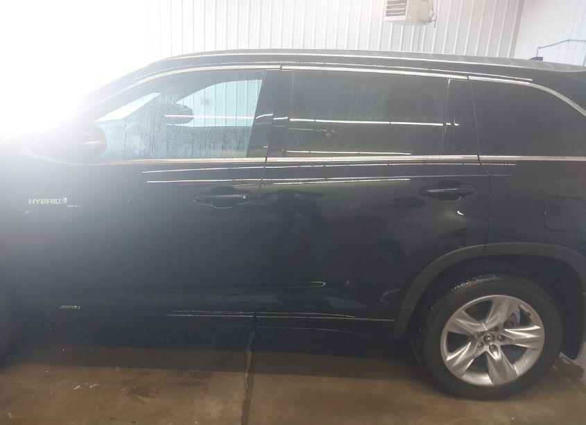 Photo 15 of 2019 Toyota Highlander HYBRID LIMITED (VIN 5TDDGRFH9KS073799)