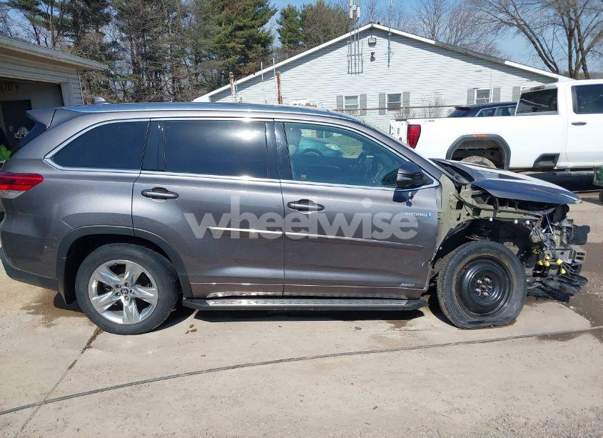 Photo 14 of 2018 Toyota Highlander HYBRID LIMITED (VIN 5TDDGRFHXJS043578)