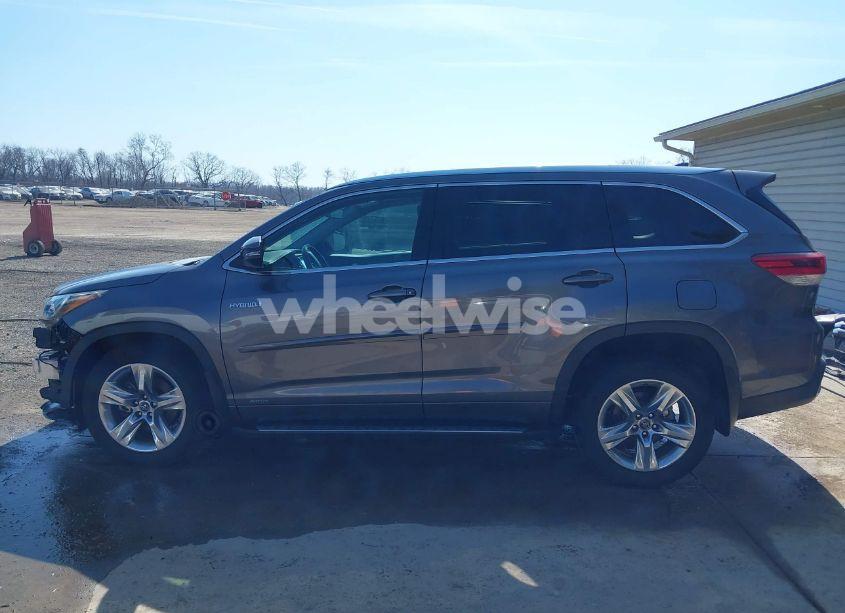 Photo 15 of 2018 Toyota Highlander HYBRID LIMITED (VIN 5TDDGRFHXJS043578)