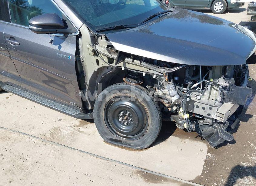 Photo 18 of 2018 Toyota Highlander HYBRID LIMITED (VIN 5TDDGRFHXJS043578)