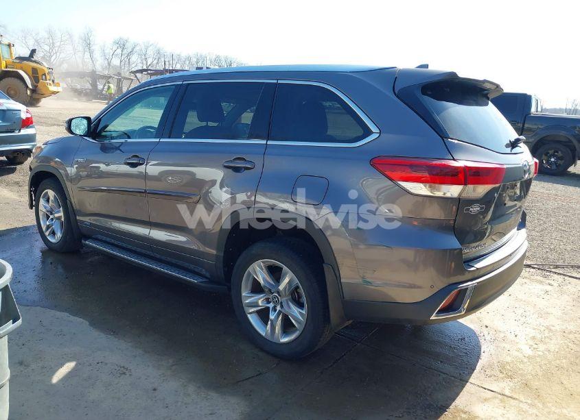 Photo 3 of 2018 Toyota Highlander HYBRID LIMITED (VIN 5TDDGRFHXJS043578)
