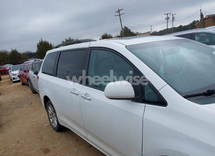 Photo 13 of 2011 Toyota Sienna XLE/LIMITED (VIN 5TDDK3DC0BS015244)