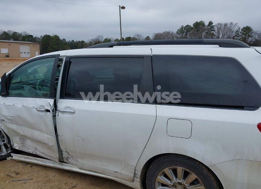 Photo 14 of 2011 Toyota Sienna XLE/LIMITED (VIN 5TDDK3DC0BS015244)