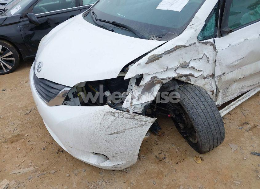 Photo 17 of 2011 Toyota Sienna XLE/LIMITED (VIN 5TDDK3DC0BS015244)