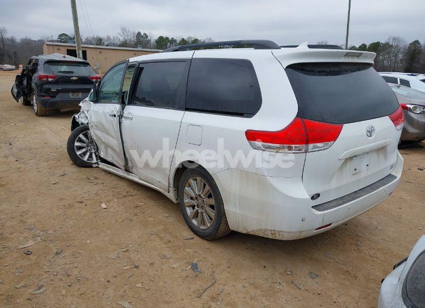 Photo 3 of 2011 Toyota Sienna XLE/LIMITED (VIN 5TDDK3DC0BS015244)