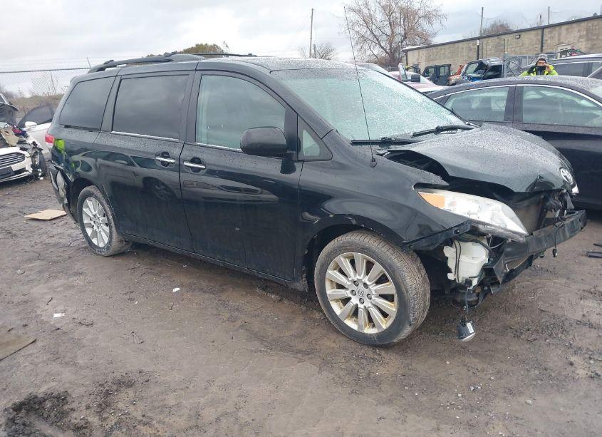 2012 Toyota Sienna XLE/LIMITED (VIN 5TDDK3DC0CS044003) main photo