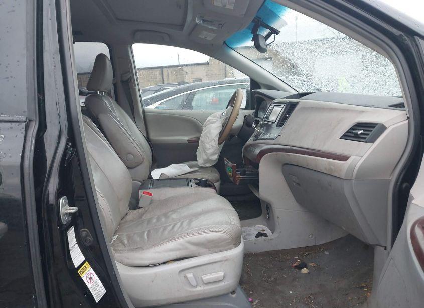 Photo 5 of 2012 Toyota Sienna XLE/LIMITED (VIN 5TDDK3DC0CS044003)