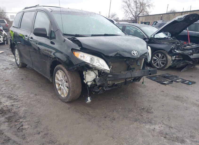 Photo 6 of 2012 Toyota Sienna XLE/LIMITED (VIN 5TDDK3DC0CS044003)