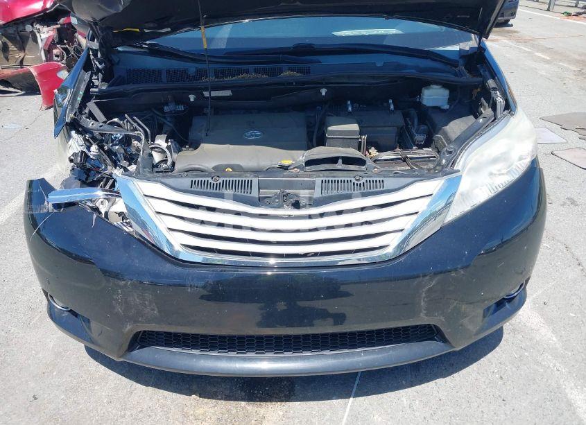 Photo 10 of 2013 Toyota Sienna LIMITED 7 PASSENGER (VIN 5TDDK3DC0DS051969)