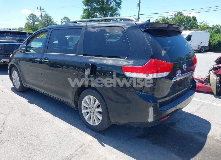 Photo 3 of 2013 Toyota Sienna LIMITED 7 PASSENGER (VIN 5TDDK3DC0DS051969)