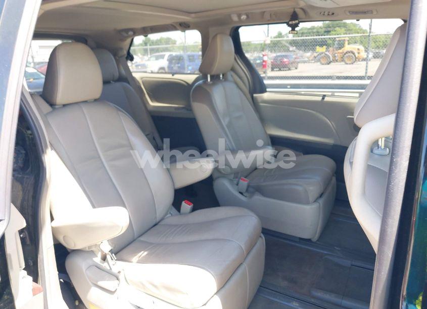 Photo 8 of 2013 Toyota Sienna LIMITED 7 PASSENGER (VIN 5TDDK3DC0DS051969)