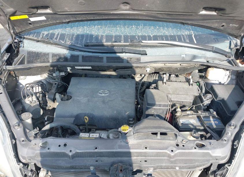 Photo 10 of 2013 Toyota Sienna XLE/LIMITED (VIN 5TDDK3DC0DS061515)