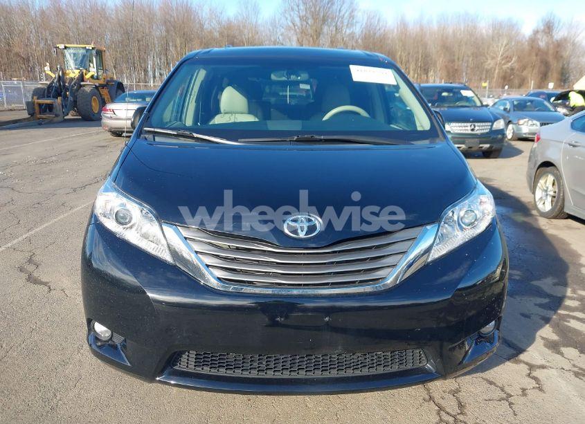 Photo 12 of 2013 Toyota Sienna XLE/LIMITED (VIN 5TDDK3DC0DS067993)