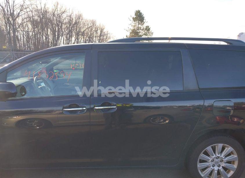 Photo 14 of 2013 Toyota Sienna XLE/LIMITED (VIN 5TDDK3DC0DS067993)