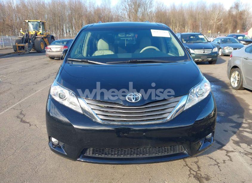 Photo 6 of 2013 Toyota Sienna XLE/LIMITED (VIN 5TDDK3DC0DS067993)