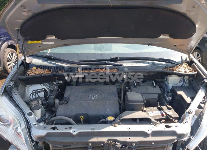 Photo 10 of 2014 Toyota Sienna XLE 7 PASSENGER (VIN 5TDDK3DC0ES087274)