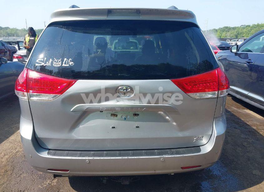 Photo 16 of 2014 Toyota Sienna XLE 7 PASSENGER (VIN 5TDDK3DC0ES087274)