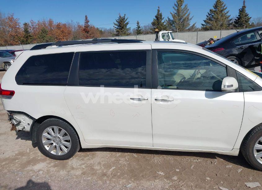 Photo 13 of 2014 Toyota Sienna LIMITED 7 PASSENGER (VIN 5TDDK3DC0ES090160)