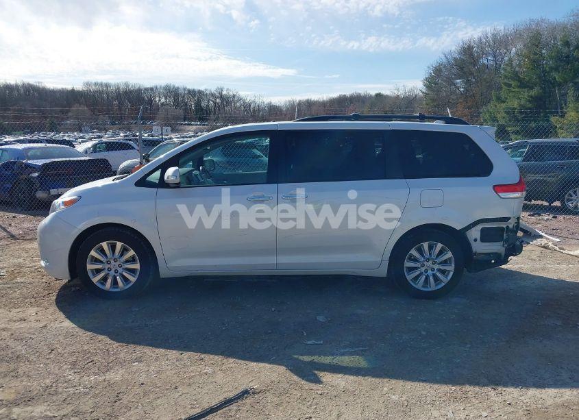 Photo 14 of 2014 Toyota Sienna LIMITED 7 PASSENGER (VIN 5TDDK3DC0ES090160)