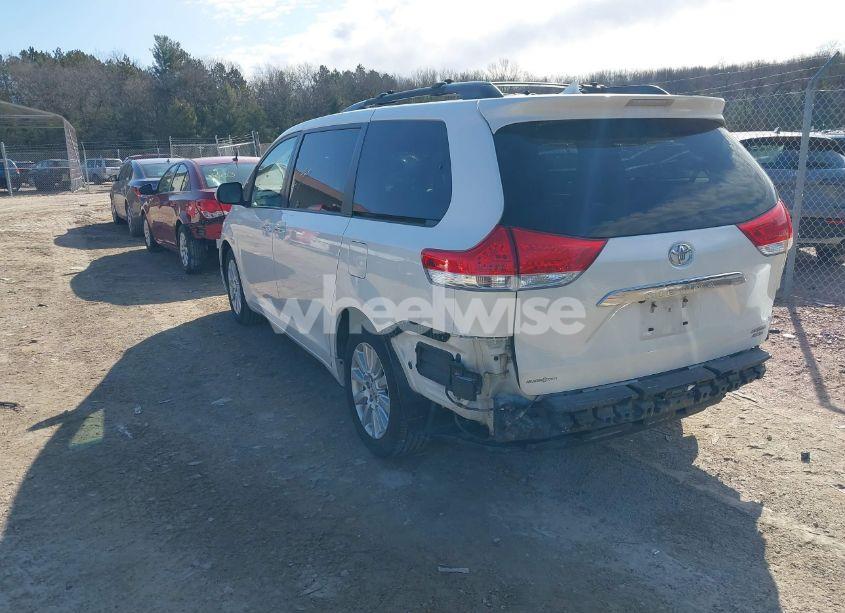 Photo 3 of 2014 Toyota Sienna LIMITED 7 PASSENGER (VIN 5TDDK3DC0ES090160)