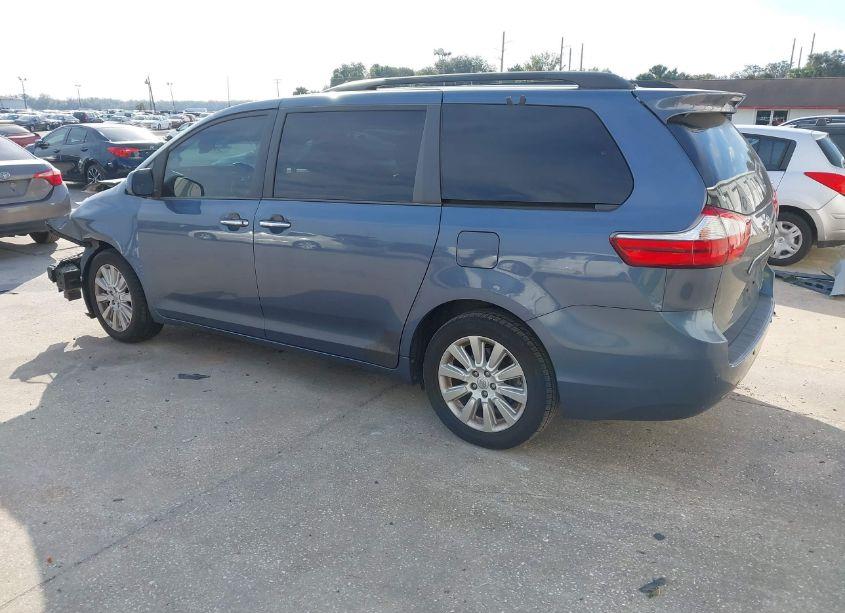Photo 3 of 2015 Toyota Sienna XLE/LIMITED (VIN 5TDDK3DC0FS097403)