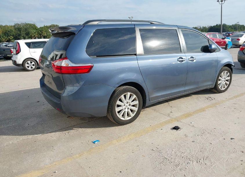 Photo 4 of 2015 Toyota Sienna XLE/LIMITED (VIN 5TDDK3DC0FS097403)