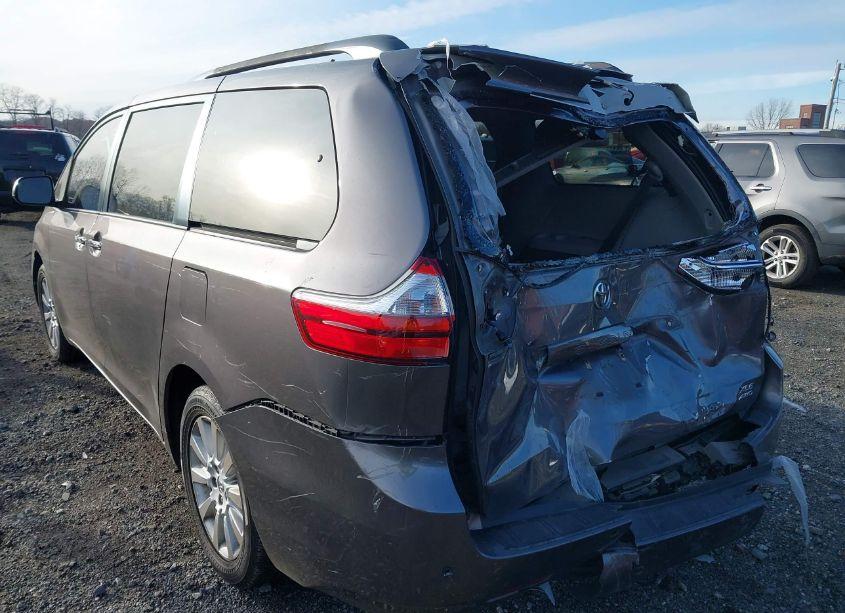 Photo 18 of 2015 Toyota Sienna XLE/LIMITED (VIN 5TDDK3DC0FS114085)