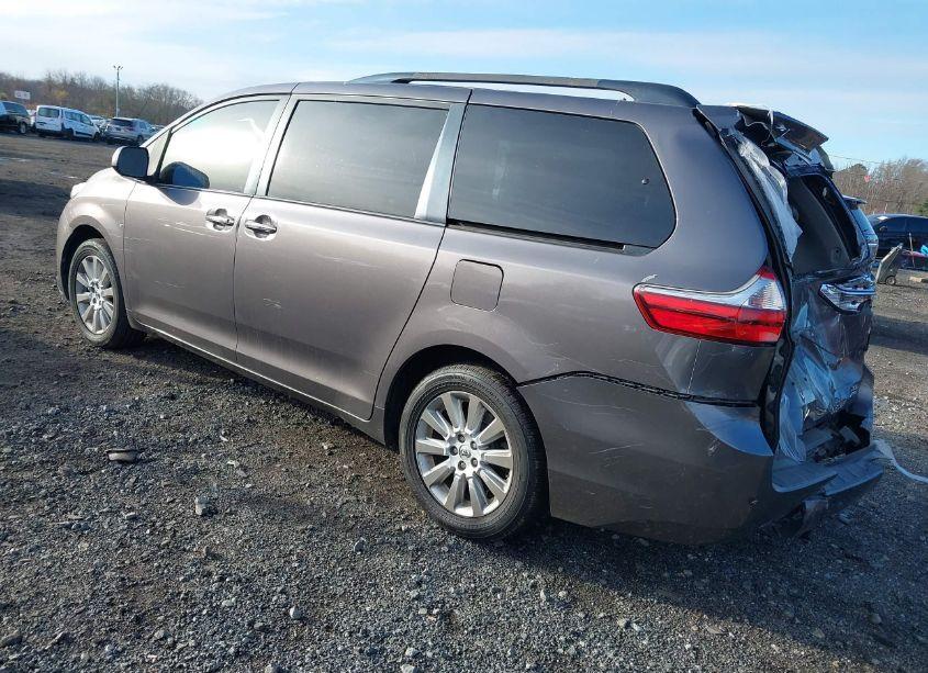 Photo 3 of 2015 Toyota Sienna XLE/LIMITED (VIN 5TDDK3DC0FS114085)