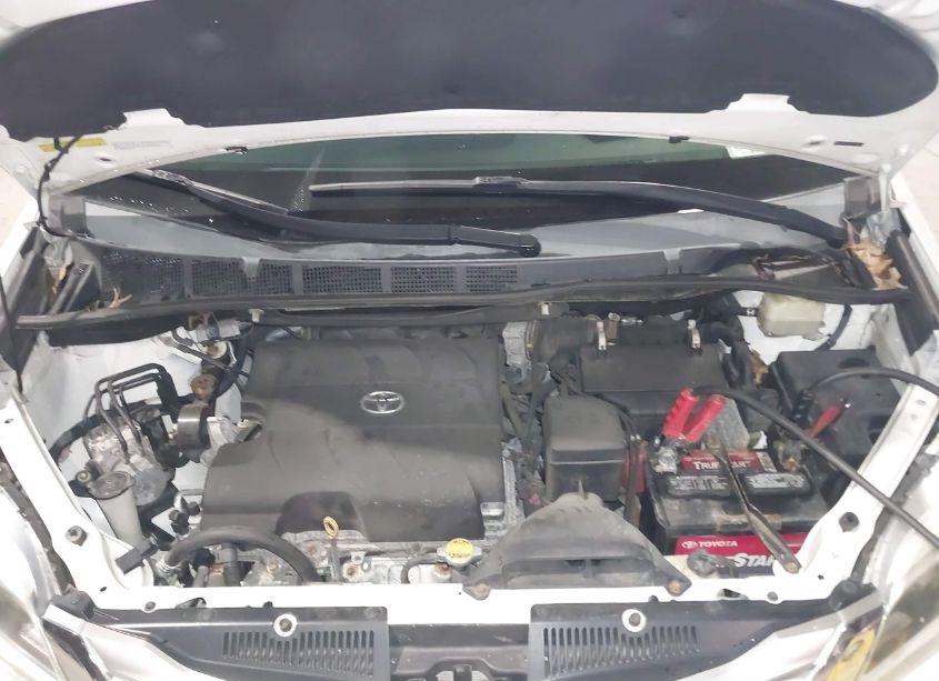 Photo 10 of 2015 Toyota Sienna LIMITED PREMIUM 7 PASSENGER (VIN 5TDDK3DC0FS118511)