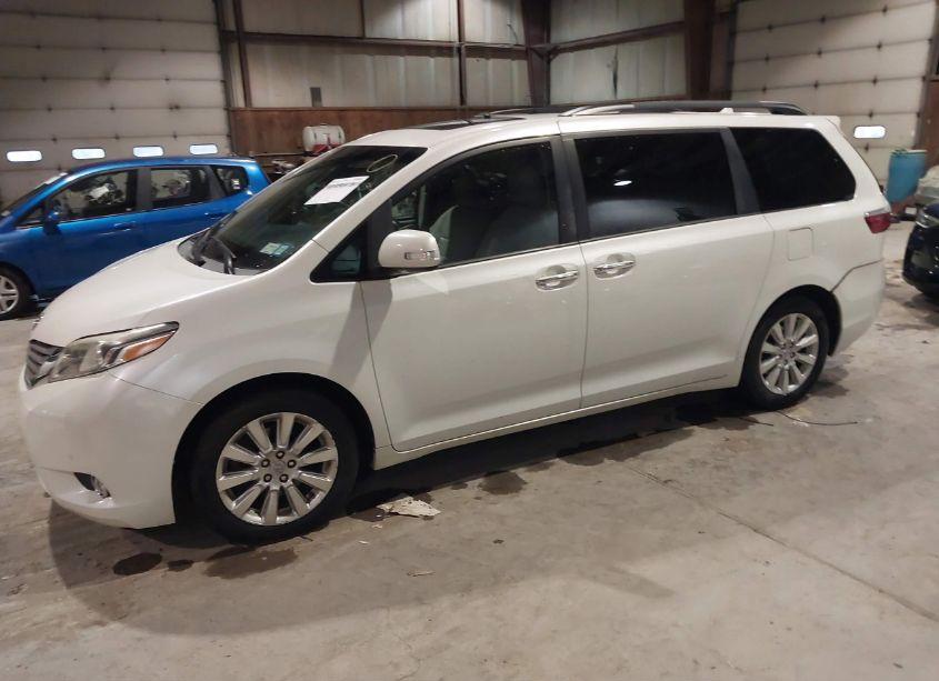 Photo 2 of 2015 Toyota Sienna LIMITED PREMIUM 7 PASSENGER (VIN 5TDDK3DC0FS118511)