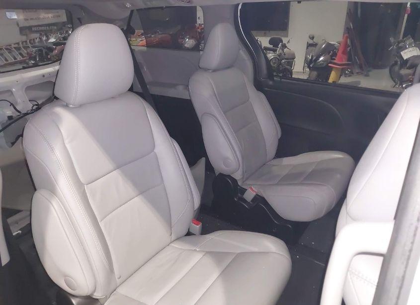 Photo 8 of 2015 Toyota Sienna LIMITED PREMIUM 7 PASSENGER (VIN 5TDDK3DC0FS118511)