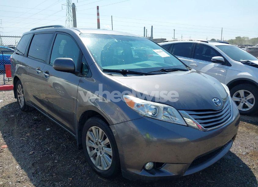 2015 Toyota Sienna XLE PREMIUM 7 PASSENGER (VIN 5TDDK3DC0FS119108) main photo
