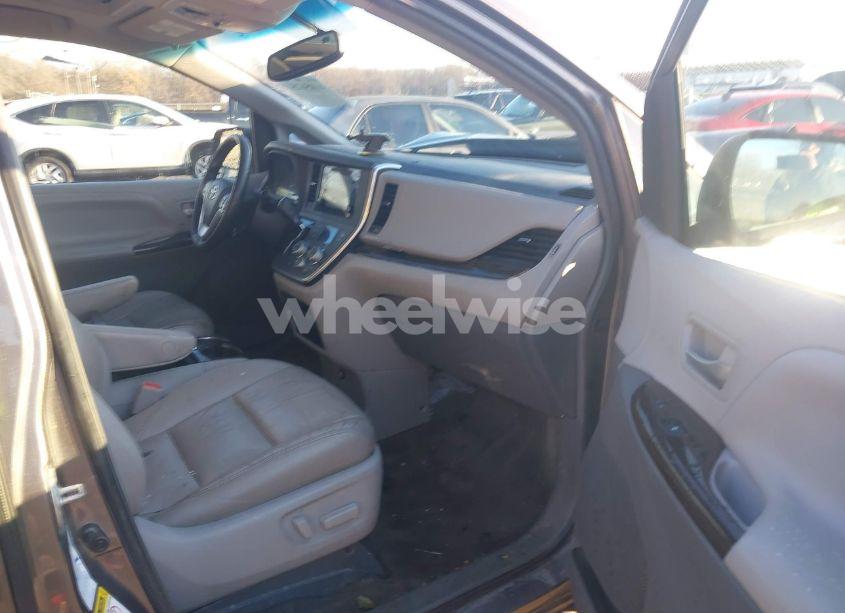 Photo 5 of 2015 Toyota Sienna XLE 7 PASSENGER (VIN 5TDDK3DC0FS120985)